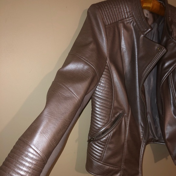 Light pink leather jacket - Picture 2 of 5